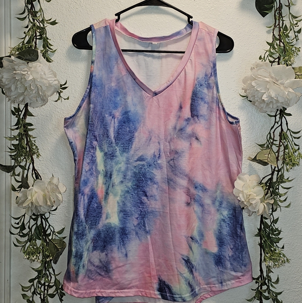 XL tie-dye tank v-neck